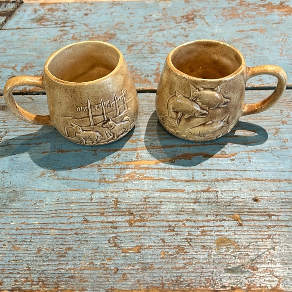 Vintage 1984 handmade Alaskan Design Pottery Mugs (2)